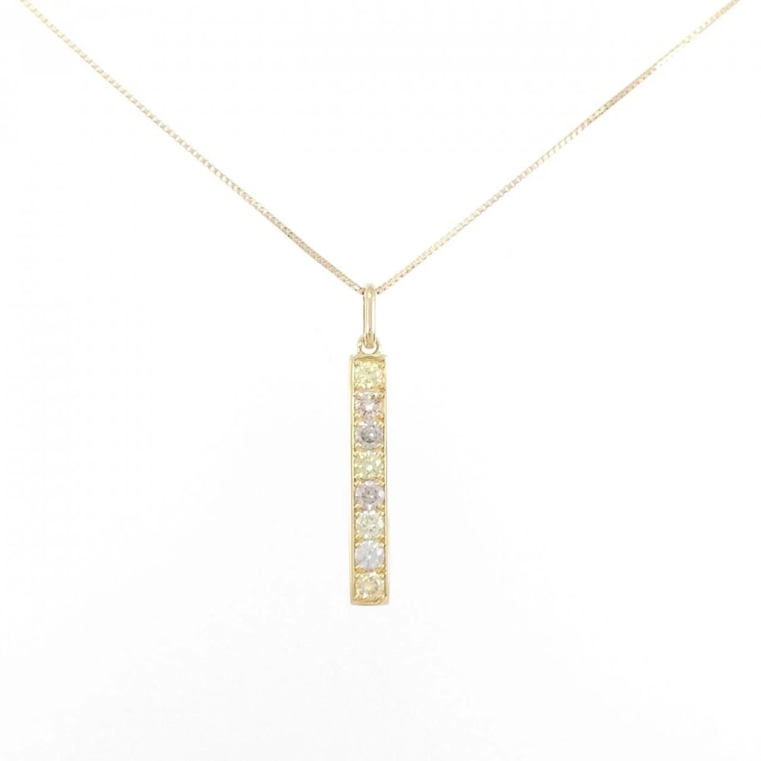 K18YG DIAMOND NECKLACE: K18YG Diamond Necklace Brand: Unbranded Type: Necklace Material: K18 Yellow Gold, Main Stone/Creation Natural Color: YG Size: 45cmActualSize Pendant top H x W: 27.9mmx3.5mm Chain Max. W: 0.6mm