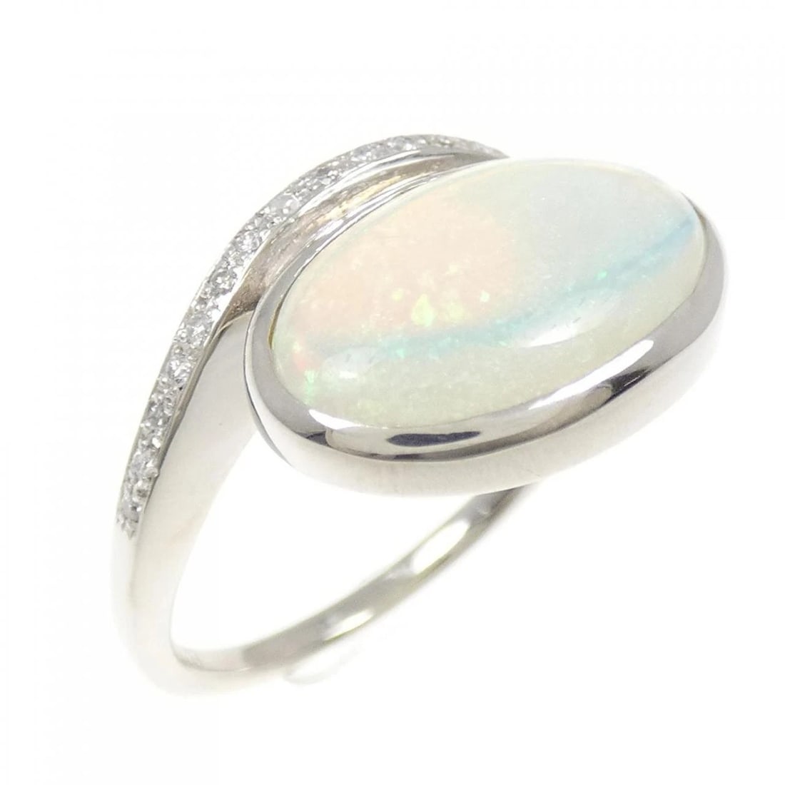 PT900 OPAL RING: PT900 Opal Ring Brand: Unbranded Type: Ring Material: Platinum 900 Platinum, Color: None Size: 8 US Accessories: None Accessories Notice: When purchasing pre-owned goods, please refer to the