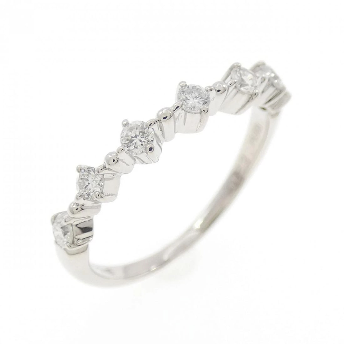 VENDOME DIAMOND RING: VENDOME Diamond Ring Brand: VENDOME Type: Ring Material: Platinum 900, Main Stone/Creation Natural Color: White Size: 5.5 (US size) Accessories: None Accessories Notice: When purchasing pr