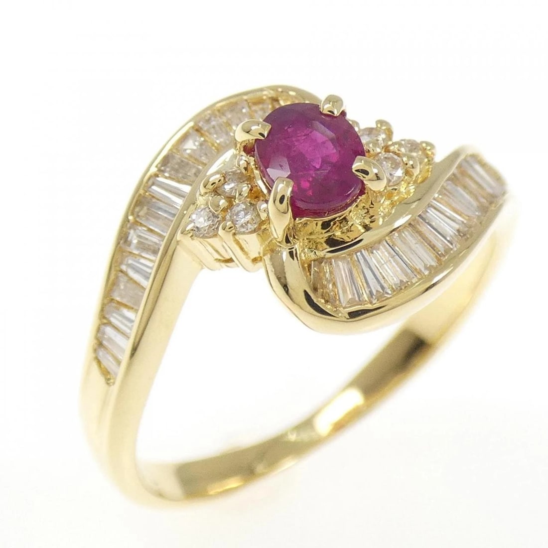 K18YG RUBY RING: K18YG Ruby Ring Brand: Unbranded Type: Ring Material: K18 Yellow Gold, Main Stone/Creation Ruby Color: Yellow Gold Size: 6.5 ( US size) Accessories: None Accessories Notice: When purchasing