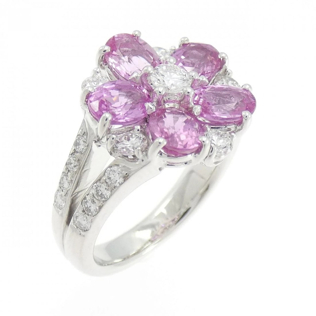 K18WG FLOWER SAPPHIRE RING: K18WG Flower Sapphire Ring Brand: Unbranded Type: Ring Material: K18 White Gold, Color: WG Size: 4.5-5 US Accessories: None Accessories Notice: When purchasing pre-owned goods, please refer