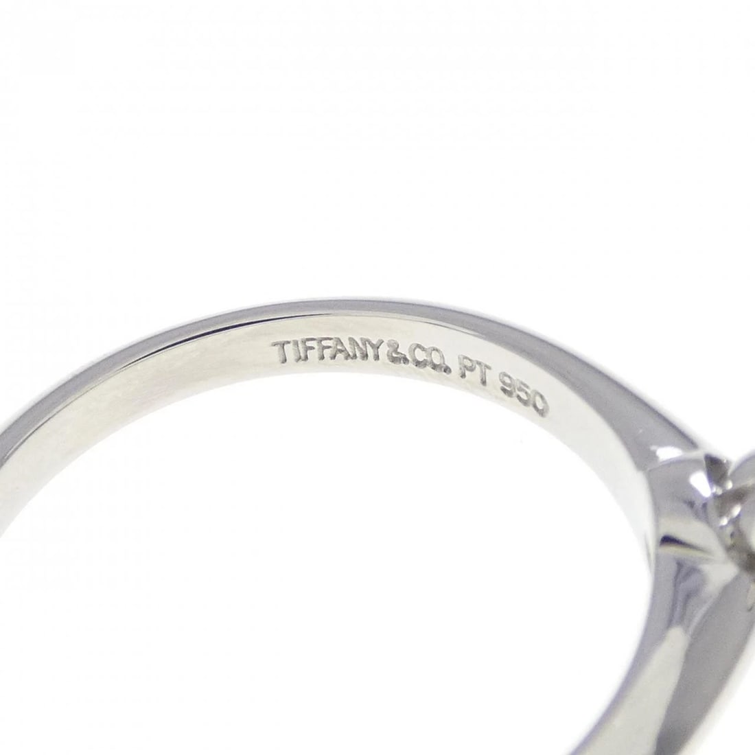 TIFFANY CLASSIC SOLITAIRE RING - 3