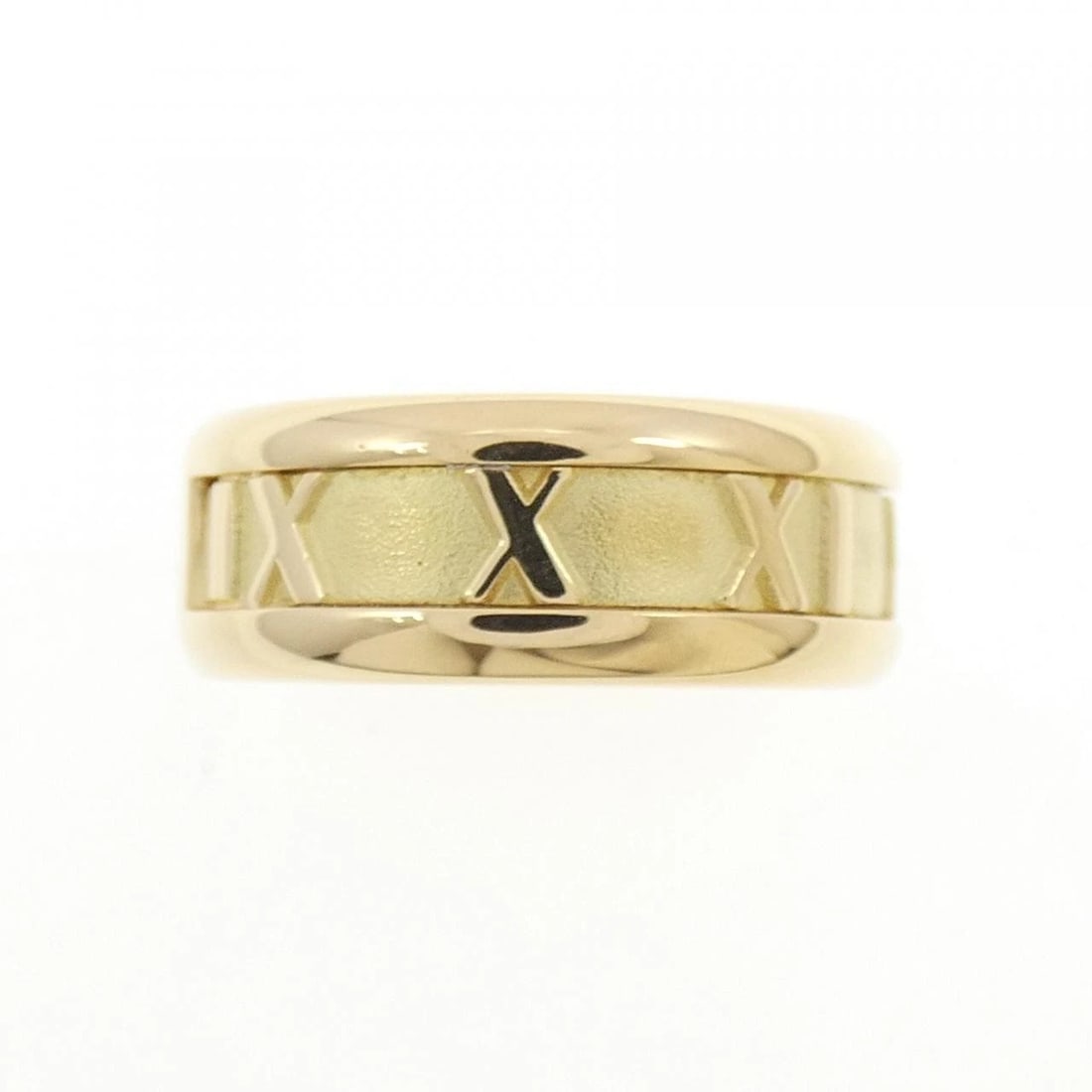 TIFFANY & CO. ATLAS RING: Tiffany & Co. Atlas Ring Brand: Tiffany Type: Ring Material: 750 Yellow Gold, Color: yellow gold Size: 5.5 -6 (US size) Accessories: None Accessories Notice: When purchasing pre-owned goods,
