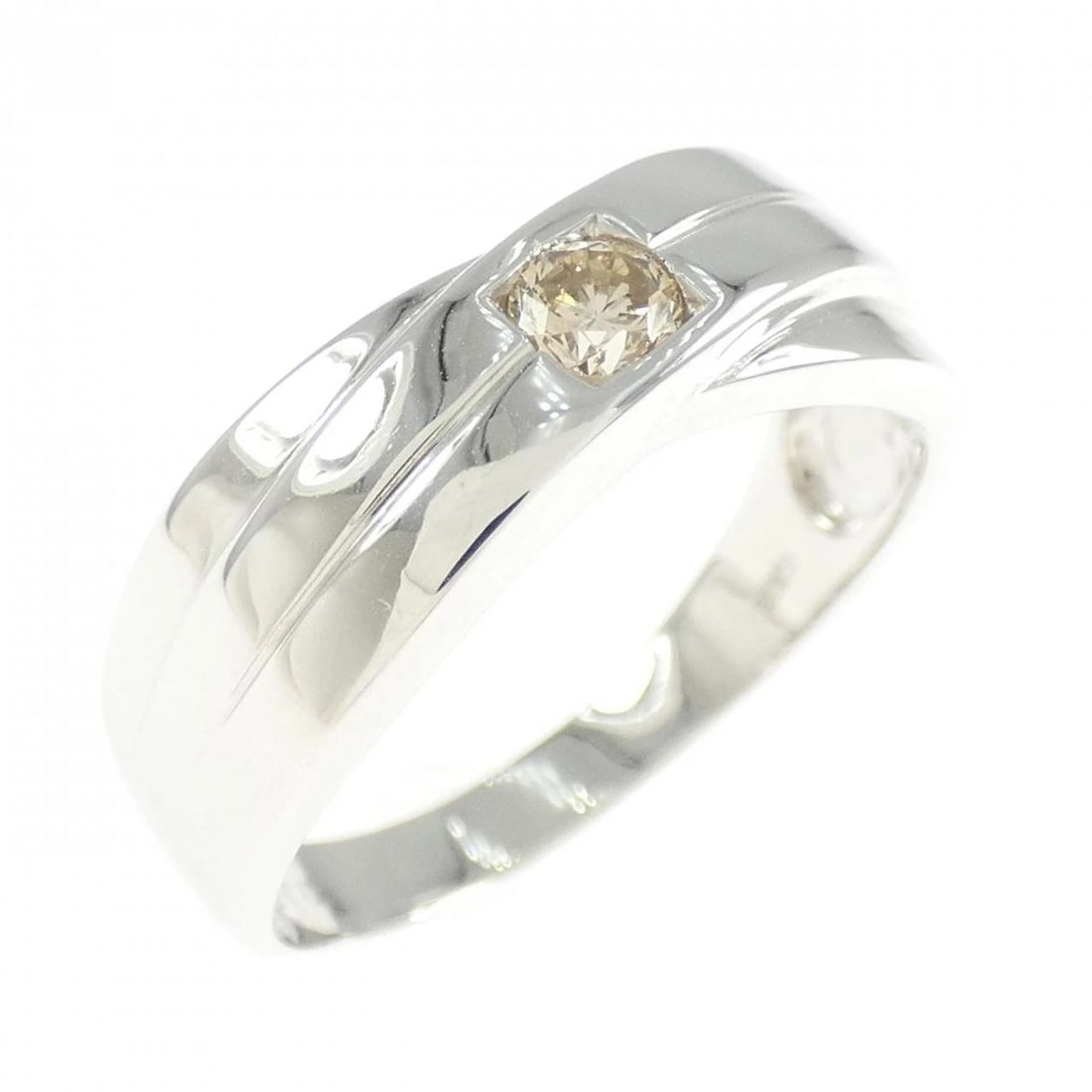 K18WG DIAMOND RING: K18WG Diamond Ring Brand: Unbranded Type: Ring Material: K18 White Gold, Main Stone/Creation natural Color: White Gold Size: 8 US Accessories: None Accessories Notice: When purchasing