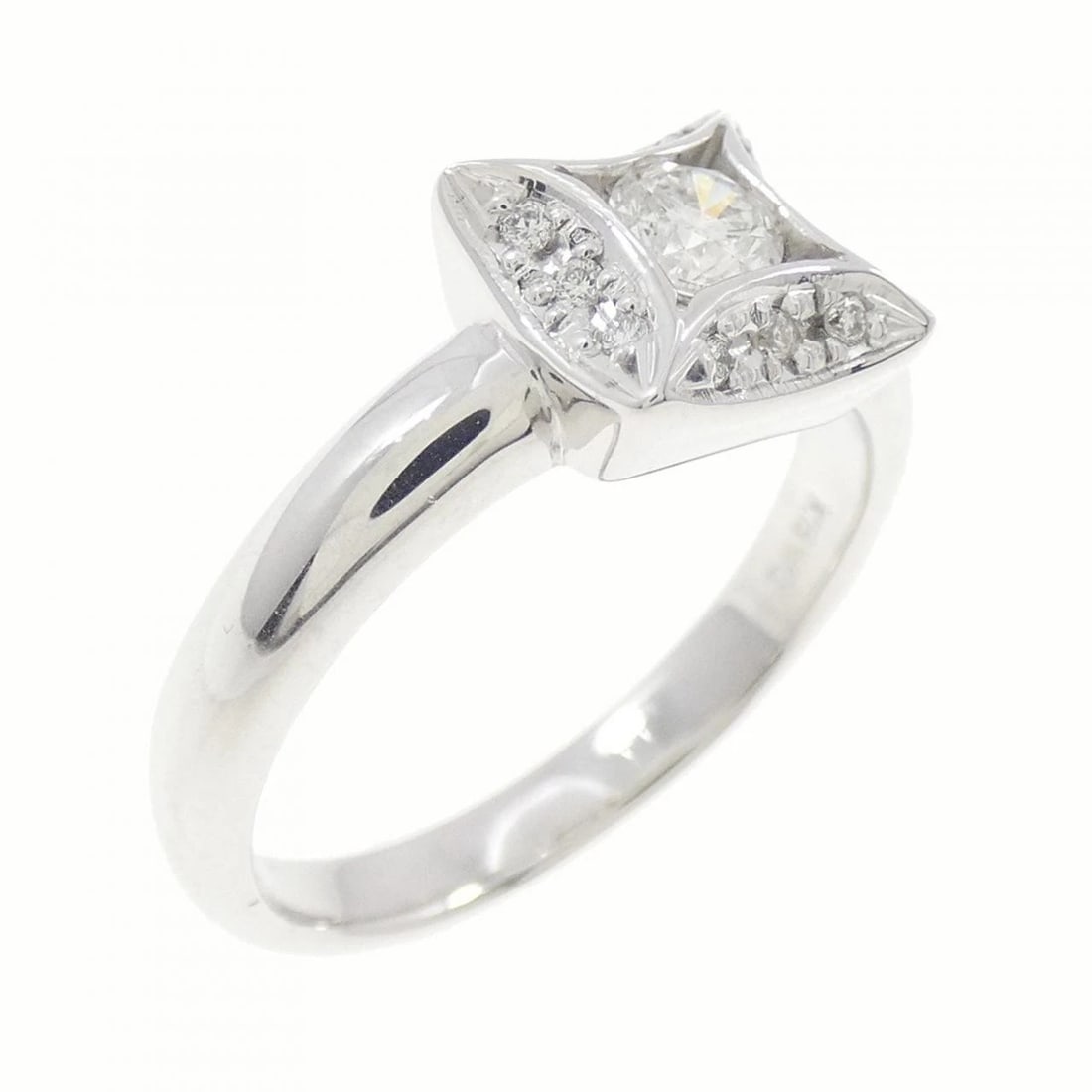 K18WG DIAMOND RING: K18WG Diamond Ring Brand: Unbranded Type: Ring Material: K18 White Gold, Main Stone/Creation natural Color: White Gold Size: 6.5 US Accessories: None Accessories Notice: When purchasing pr