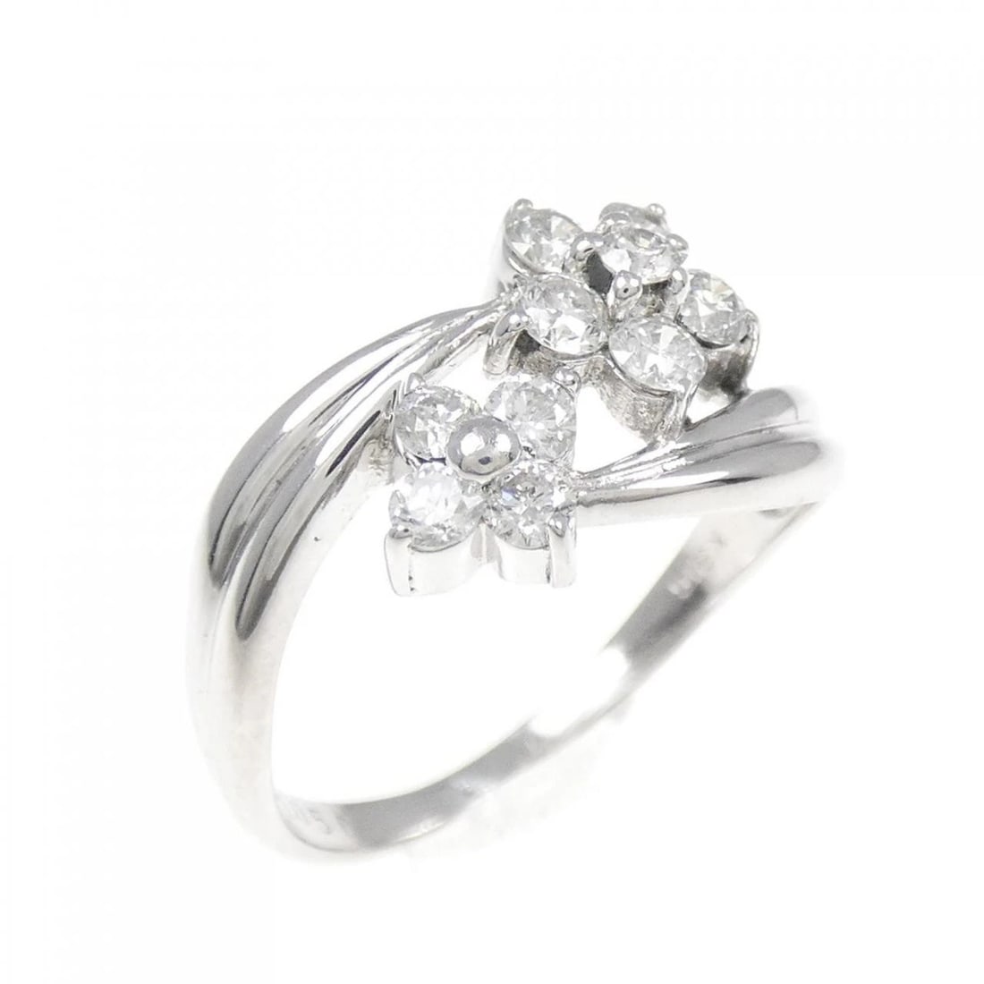K18WG FLOWER DIAMOND RING: K18WG Flower Diamond Ring Brand: Unbranded Type: Ring Material: K18 White Gold, Main Stone/Creation Natural Color: White Gold Size: 6-6.5 ( US size) Accessories: None Accessories Notice: W