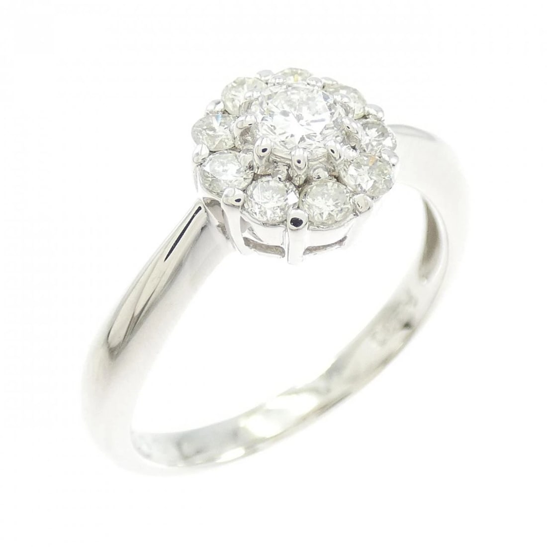 PT900 DIAMOND RING: PT900 Diamond Ring Brand: Unbranded Type: Ring Material: Platinum 900 Platinum, Main Stone/Creation natural Color: White Gold Size: 6.5 US Accessories: None Accessories Notice: When