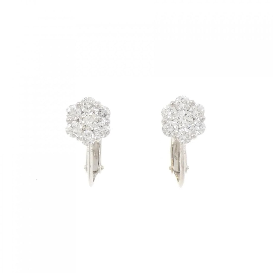 K18WG PT FLOWER DIAMOND EARRINGS: K18WG PT Flower Diamond Earrings Brand: Unbranded Type: Earrings Material: K18 White Gold Platinum, Main Stone/Creation Natural Color: White Gold Size: ActualSize HxW: 7.8mmx7.2mm 