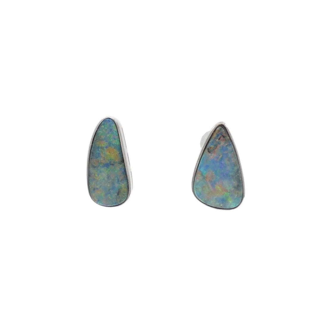 K18WG BOULDER OPAL EARRINGS: K18WG Boulder Opal Earrings Brand: Unbranded Type: Earrings Material: K18 White Gold, Color: White Gold Size: ActualSize H(right)xW(right): 17.3mmx10.5mm H(left)xW(left): 17.8mmx8.6mm 