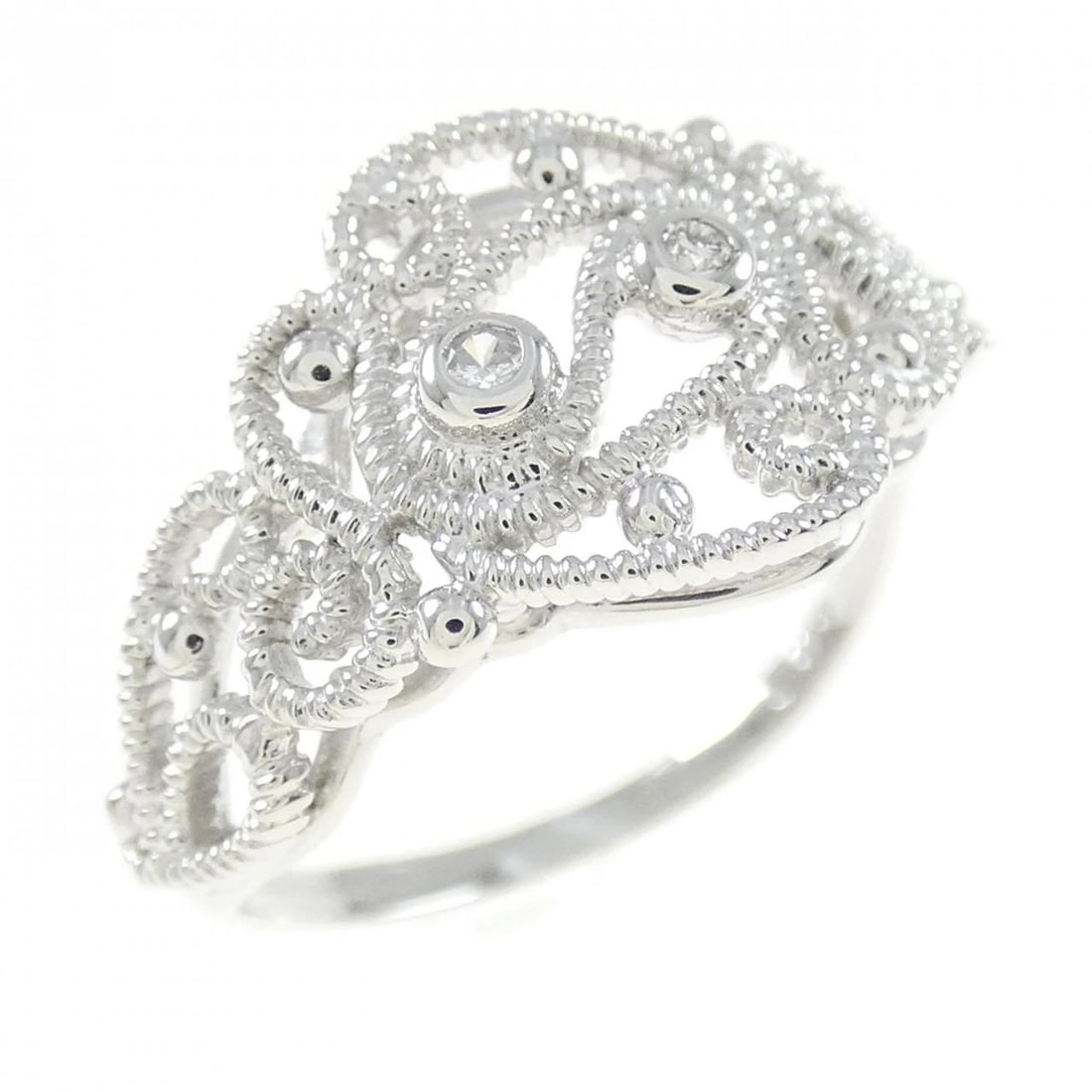 750WG DIAMOND RING: 750WG Diamond Ring Brand: Unbranded Type: Ring Material: 750 White Gold, Main Stone/Creation Natural Color: White Gold Size: 6.5 US Accessories: None Accessories Notice: When purchasing