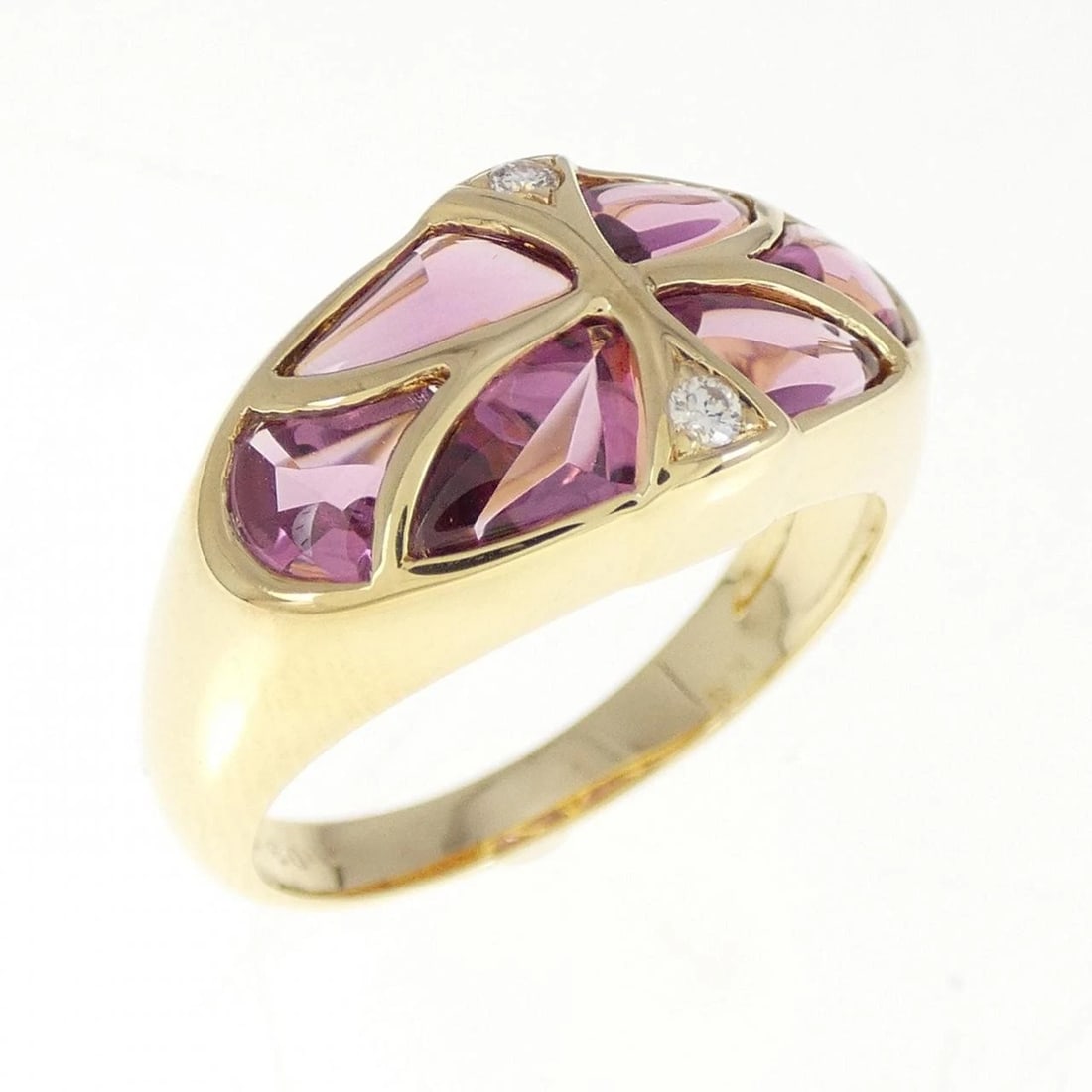K18YG GARNET RING: K18YG Garnet Ring Brand: Unbranded Type: Ring Material: K18 Yellow Gold, Main Stone/Creation Garnet Color: Yellow Gold Size: 6-6.5 US Accessories: None Accessories Notice: When purchasing