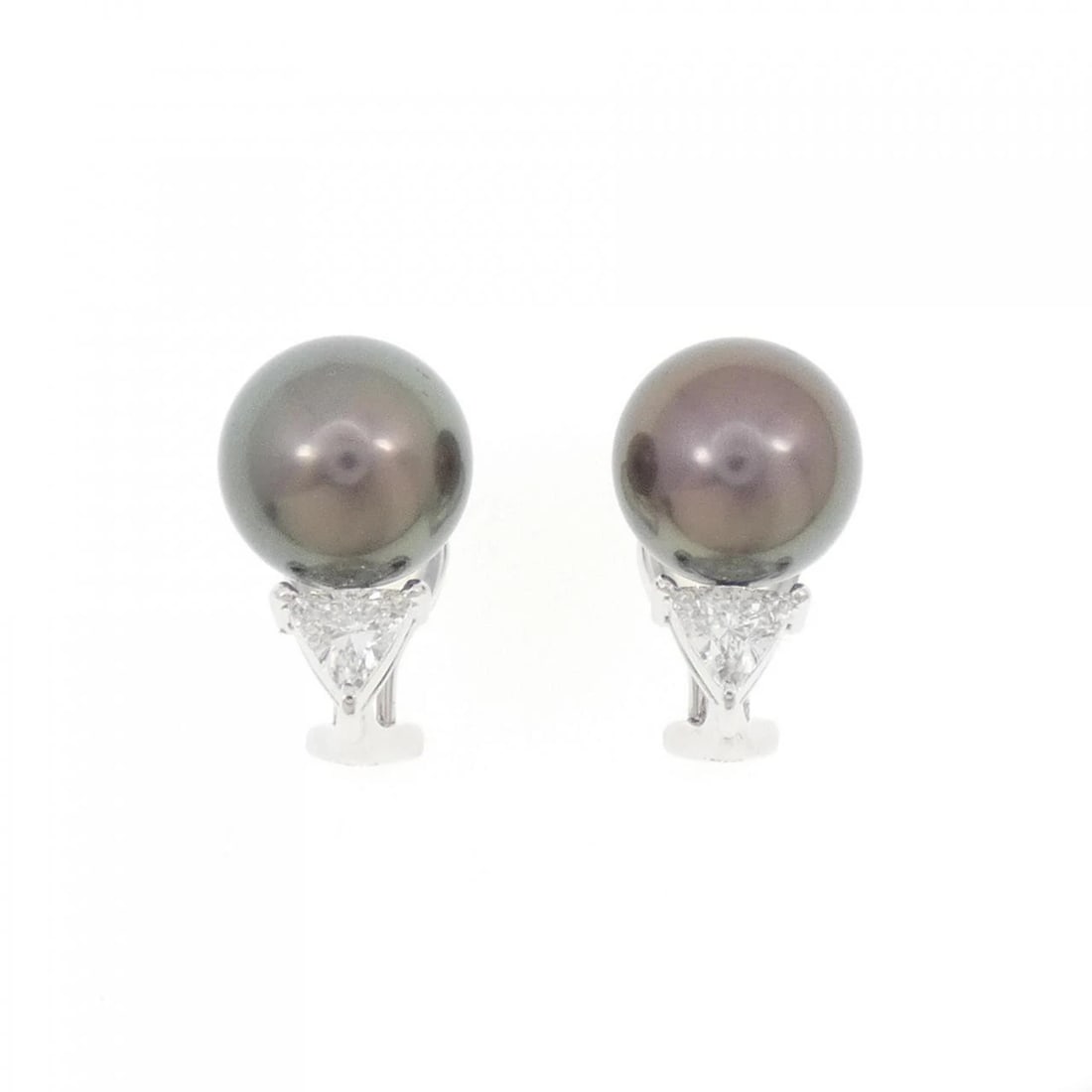 MIKIMOTO BLACK PEARL EARRINGS: MIKIMOTO Black Pearl Earrings Brand: MIKIMOTO Type: Earrings Material: K18 White Gold, Main Stone/Creation Black Pearl Color: White Gold Size: ActualSize HxW: 16.9mmx11.0mm Accessories: None