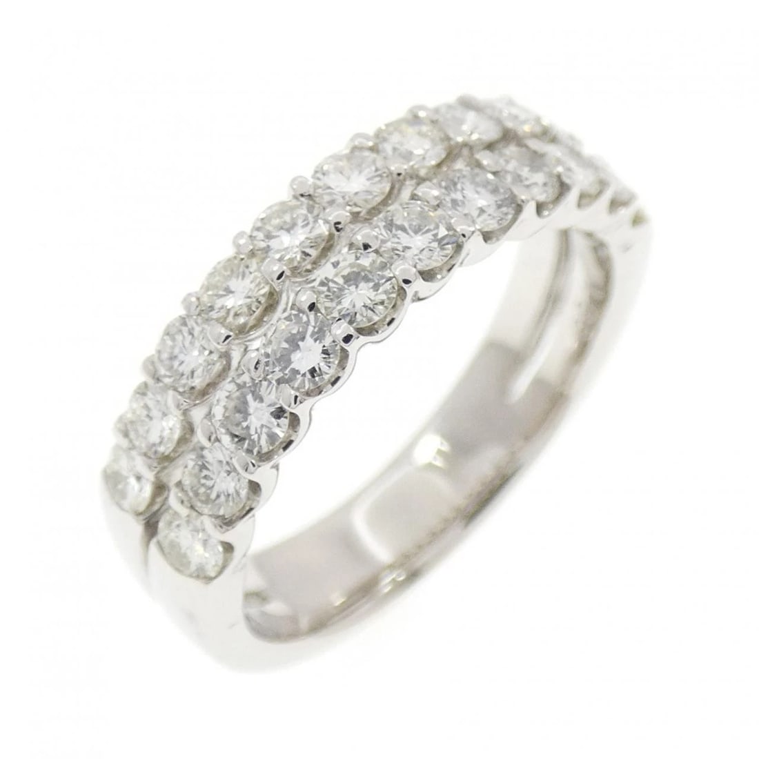 PT900 DIAMOND RING: PT900 Diamond Ring Brand: Unbranded Type: Ring Material: Platinum 900 Platinum, Main Stone/Creation Natural Color: White Gold Size: 6 US Accessories: None Accessories Notice: When purchasi