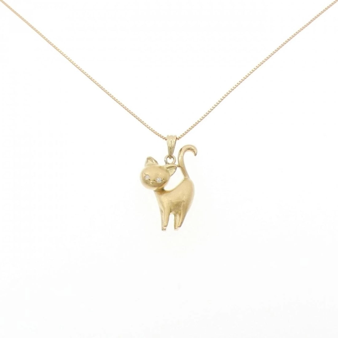 K18YG CAT DIAMOND NECKLACE: K18YG Cat Diamond Necklace Brand: Unbranded Type: Necklace Material: K18 Yellow Gold, Main Stone/Creation Natural Color: Yellow Gold Size: 45cm Accessories: None Accessories Notice: When
