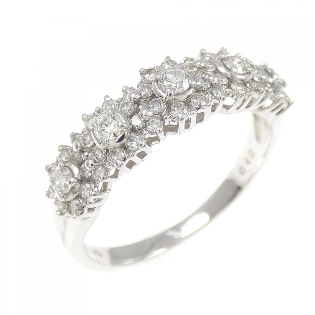 K18WG DIAMOND RING: K18WG Diamond Ring Brand: Unbranded Type: Diamond ring Material: 18K, Main Stone/Creation natural Color: White Gold Size: 6.25 US Accessories: None Accessories Notice: When purchasing