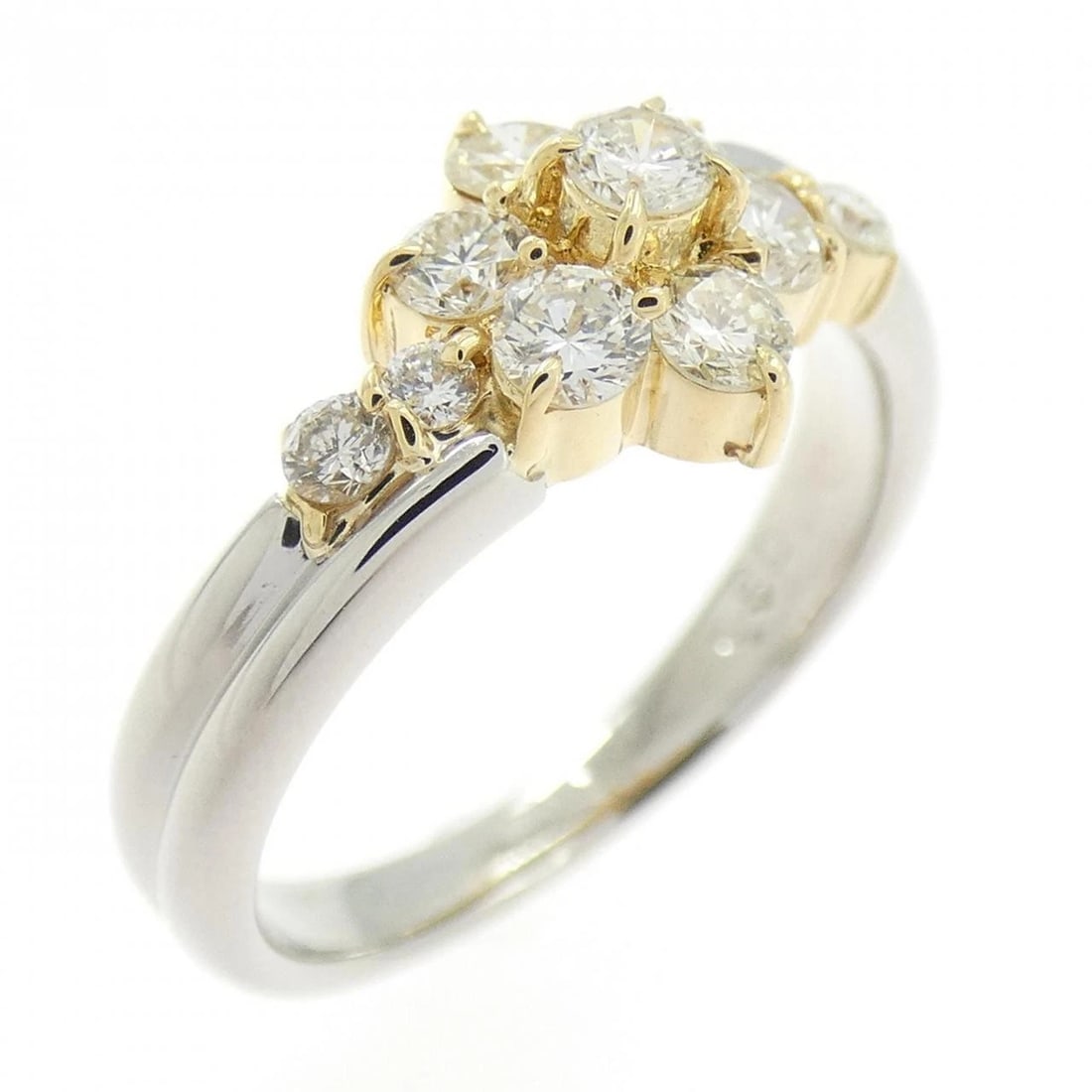 K18YG PT900 FLOWER DIAMOND RING: K18YG PT900 Flower Diamond Ring Brand: Unbranded Type: Ring Material: K18 Yellow Gold Platinum 900 Platinum, Main Stone/Creation Natural Color: Yellow Gold Size: 6-6.5 US Accessories: None