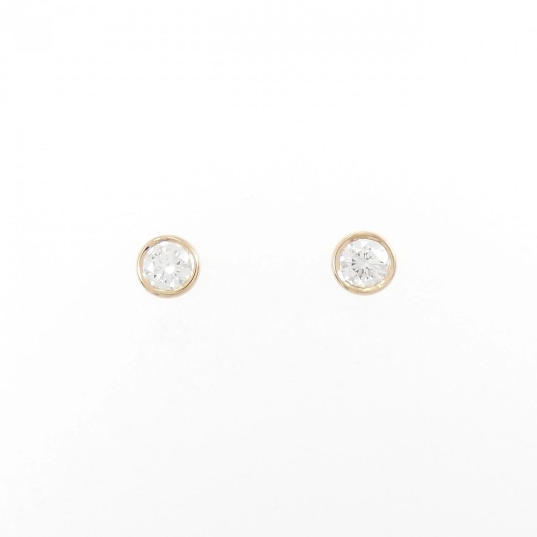 TIFFANY & CO. BY THE YARD PIERCE: TIFFANY & Co. By the Yard Pierce Brand: TIFFANY&Co. Type: Pierce/EarRing Material: 18K, Main Stone/Creation Natural Color: Gold Size: Actual Size Diameteraround: 4.6mm Accessories: None