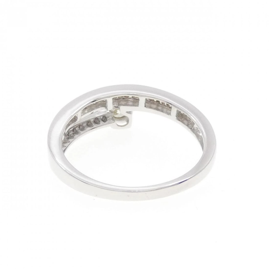 K18WG DIAMOND RING - 3