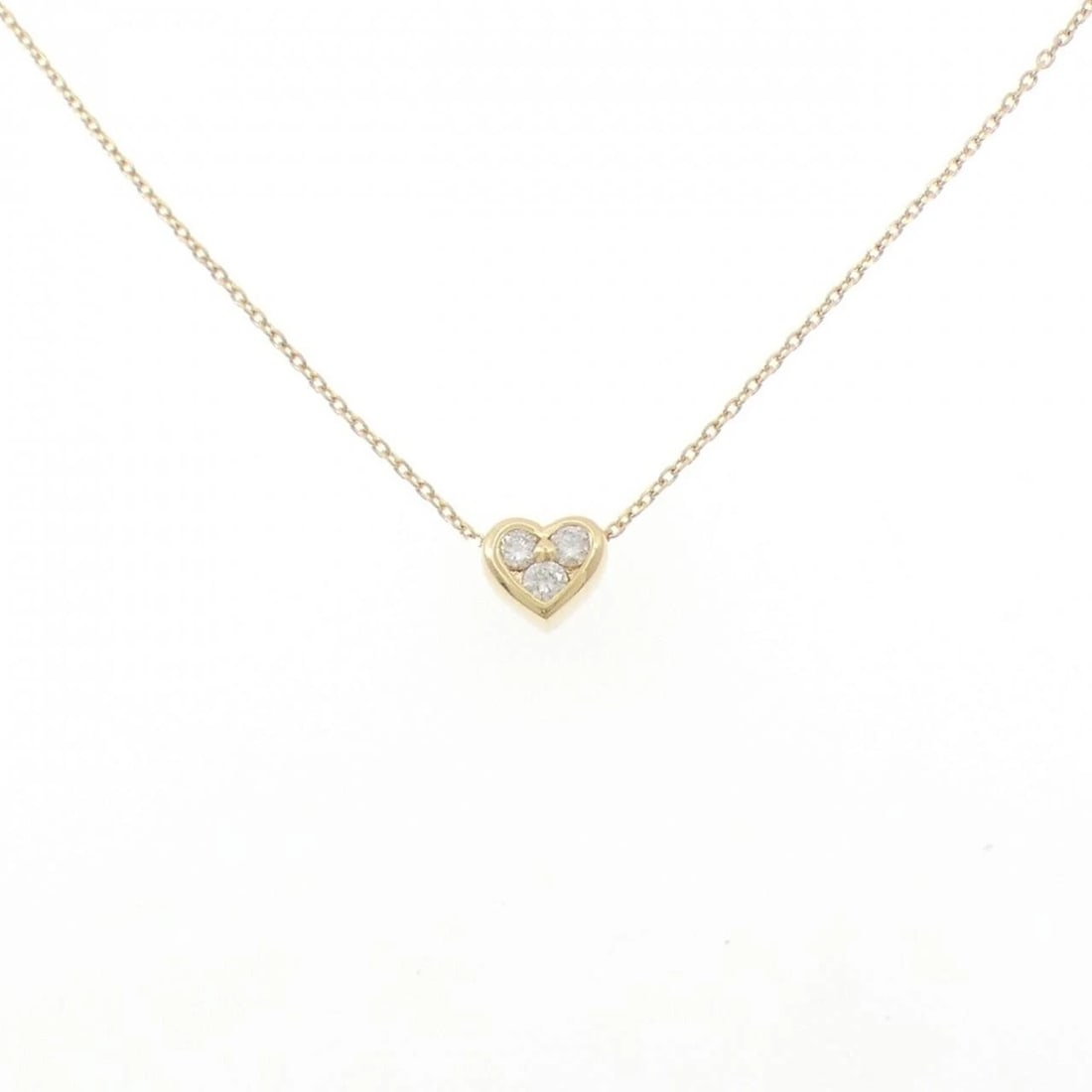 K18YG HEART DIAMOND NECKLACE: K18YG Heart Diamond Necklace Brand: Unbranded Type: Necklace Material: K18 Yellow Gold, Main Stone/Creation Natural Color: Yellow Gold Size: 40cm ActualSizePendant top H x W: 7.5mmx8.4mm Chain
