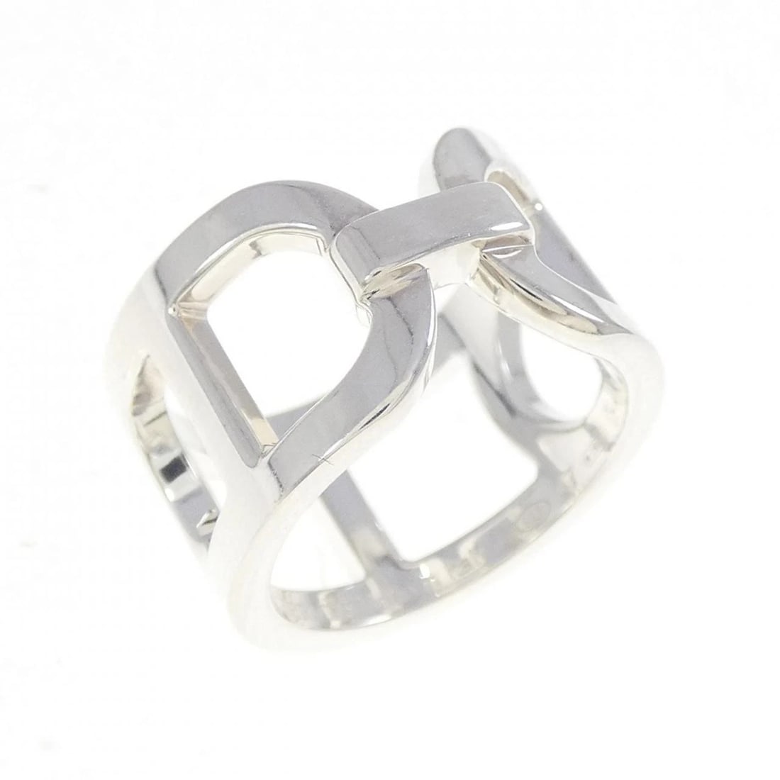 HERMES EVER CHAINE D'ANCRE RING: Hermes Ever Chaine d'Ancre Ring Brand: HERMES Type: Ring Material: 925 Silver, Color: Silver Size: US 4.5 Accessories: None Accessories Notice: When purchasing pre-owned goods, please refe