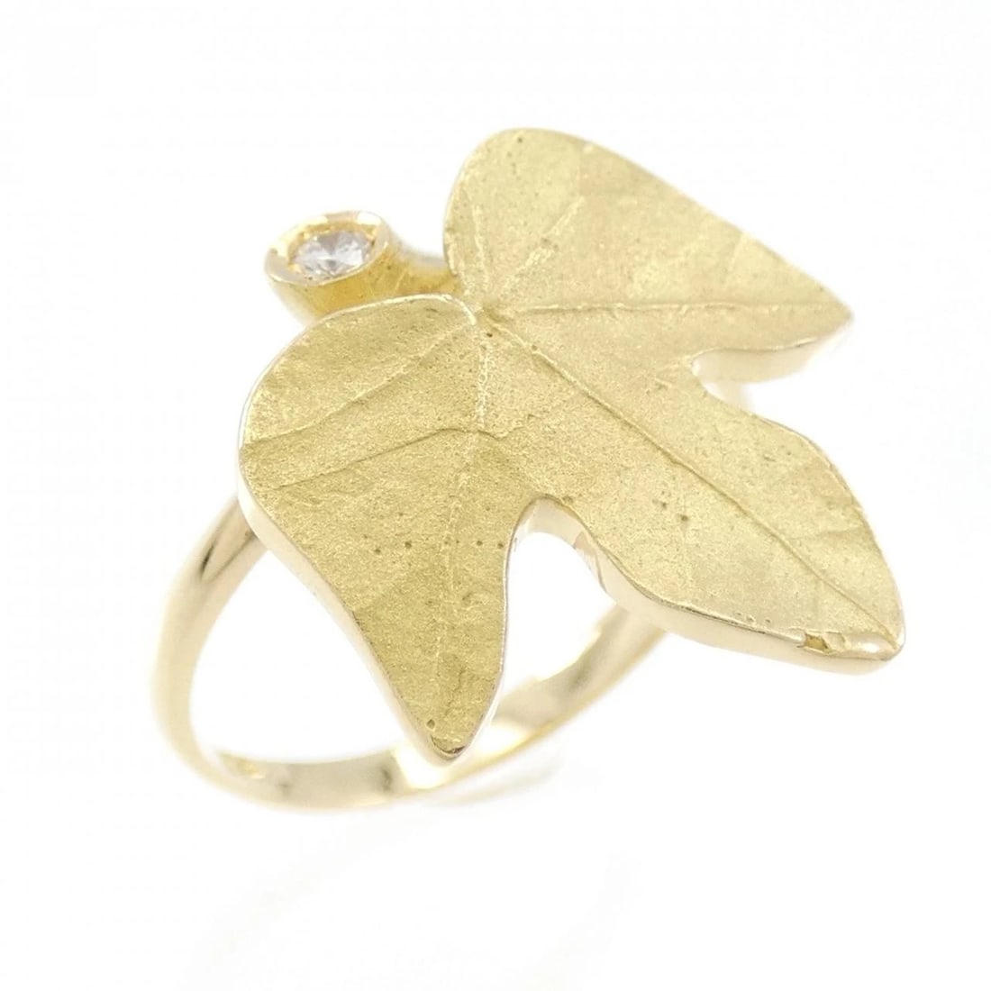 K18YG LEAF DIAMOND RING: K18YG Leaf Diamond Ring Brand: Unbranded Type: Ring Material: K18 Yellow Gold, Main Stone/Creation Natural Color: Yellow Gold Size: 6.5 ( US size) Accessories: None Accessories Notice: When