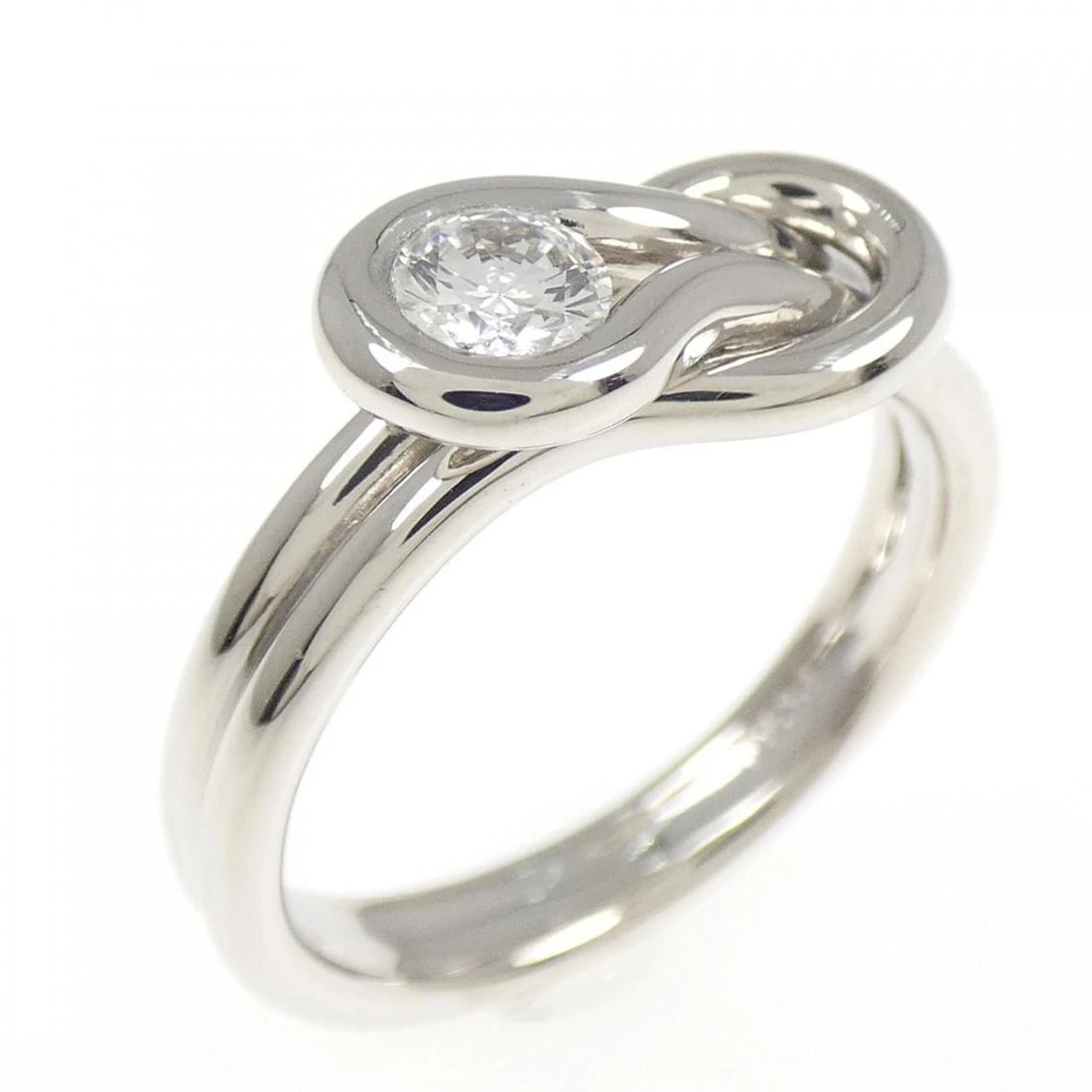 PT900 DIAMOND RING: PT900 Diamond Ring Brand: Unbranded Type: Ring Material: Platinum 900 Platinum, Main Stone/Creation natural Color: White Gold Size: 6.5 US Accessories: None Accessories Notice: When