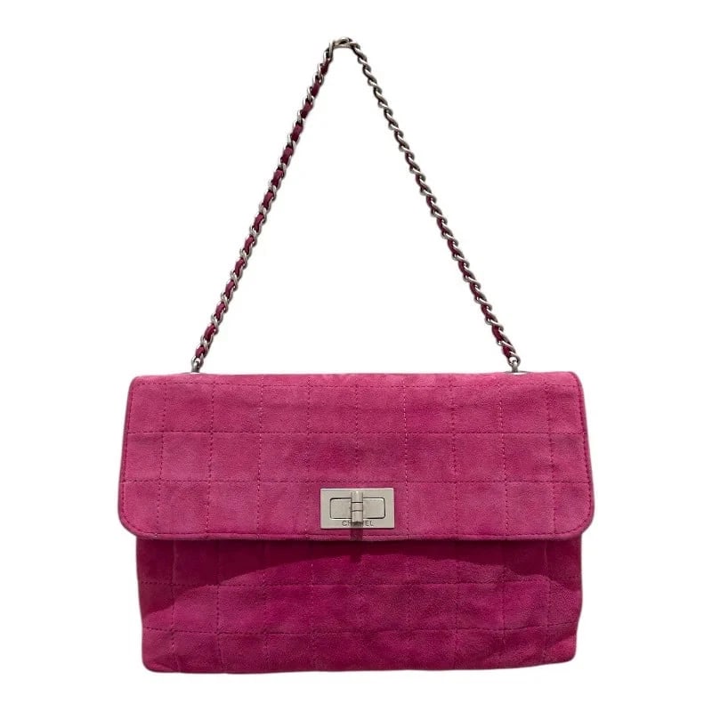 CHANEL CHOCOLATE BAR CHAIN SHOULDER PINK SHW SUEDE HANDBAG: CHANEL Chocolate Bar Chain Shoulder Pink SHW Suede Handbag Brand: CHANEL Type: Handbag Material: Suede Color: Pink x / SV Hardware Size: W: 23.5cm / H: 15cm / D: 5cm / Shoulder: 14cm Accessories: