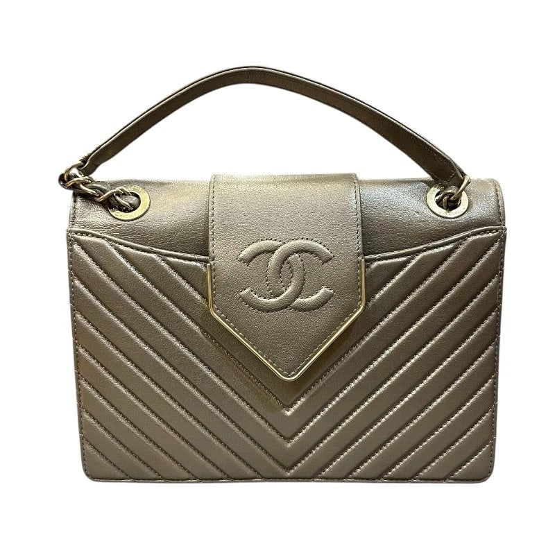CHANEL V-STITCH FLAP CHAIN SHOULDER BAG BRONZE GHW HANDBAG: CHANEL V-Stitch Flap Chain Shoulder Bag Bronze GHW Handbag Brand: CHANEL Type: Handbag Material: Leather Color: Bronze/GD Hardware Size: W: 23cm / H: 17cm / D: 4cm / Shoulder: 120cm Accessories: