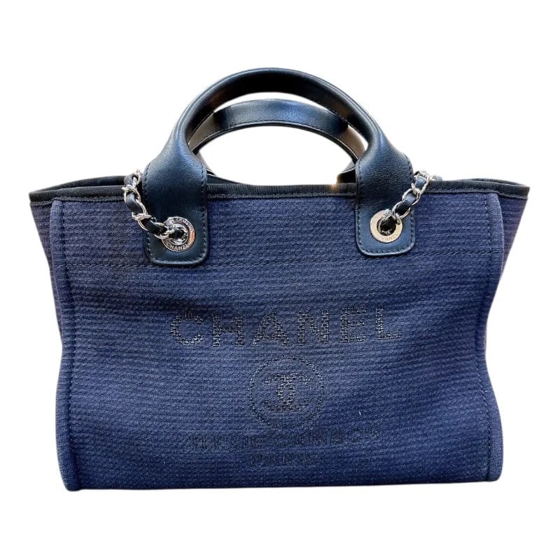 CHANEL DEAUVILLE SMALL SHOPPING BAG COTTON FIBER HANDBAG: CHANEL Deauville Small Shopping Bag Cotton Fiber Handbag Brand: CHANEL Type: Handbag Material: Cotton Fiber Color: Navy/SV Hardware Size: W: 32.5cm / H: 25cm / D: 16cm / Shoulder: 67cm Accessorie