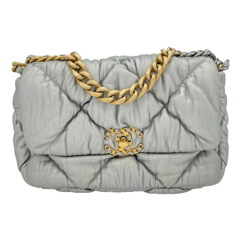 CHANEL 19 BAG SILVER GD?SHW LAMBSKIN SHOULDER BAG HANDBAG: CHANEL 19 Bag Silver GD?SHW Lambskin Shoulder Bag Handbag Brand: CHANEL Type: Handbag Material: Rum Color: Silver GD/SV Hardware Size: W: 25cm / H: 17cm / D: 8cm / Shoulder: 109cm Accessories: No