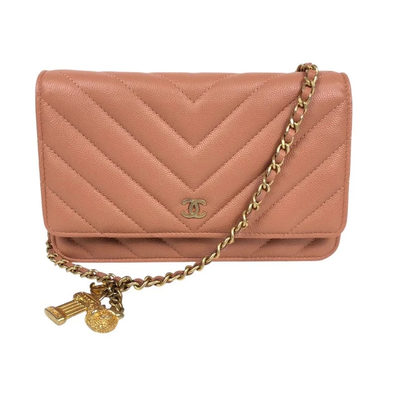 CHANEL V-STITCH CHAIN WALLET SALMON PINK GHW CAVIAR SKIN HANDBAG: CHANEL V-Stitch Chain Wallet Salmon Pink GHW Caviar Skin Handbag Brand: CHANEL Type: Handbag Material: Caviar Skin Color: Salmon Pink/GD Hardware Size: W: 19cm / H: 12cm / D: 3cm / Shoulder: 128cm