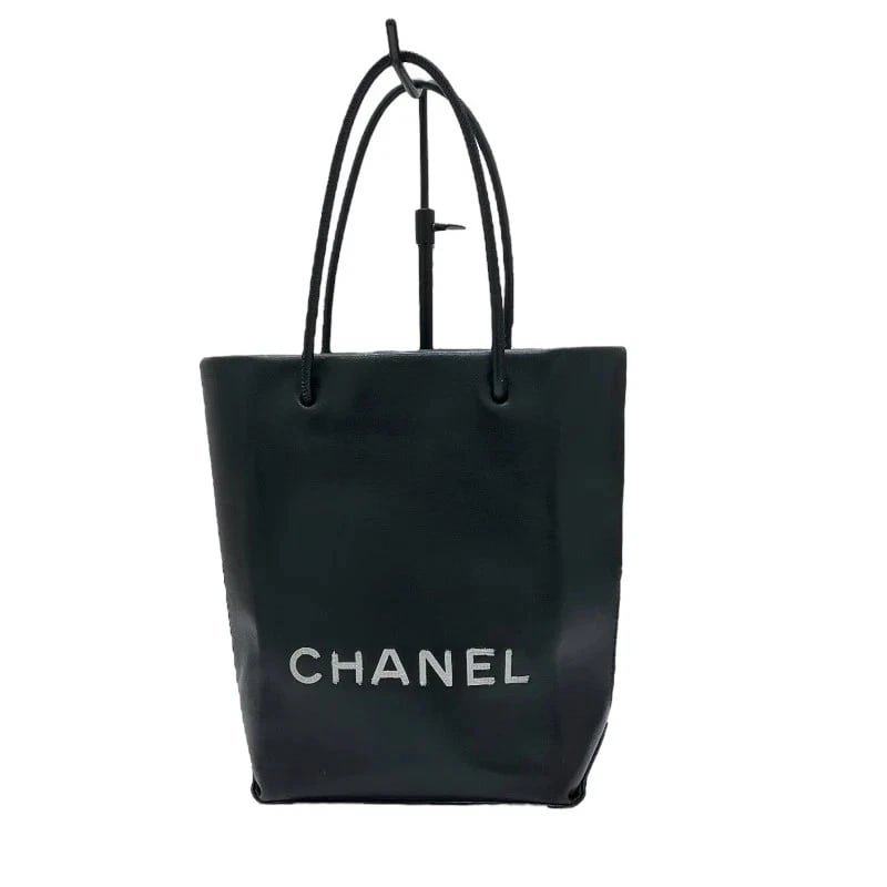 CHANEL ESSENTIAL TOTE SMAL HANDBAG (1 of 9)