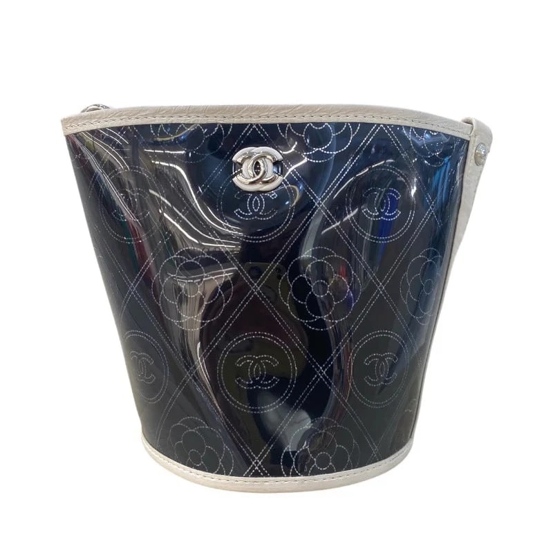 CHANEL BLACK/IVORY VINYL HANDBAG: CHANEL Black/Ivory Vinyl Handbag Brand: CHANEL Type: Handbag Material: Vinyl Color: Black/Ivory Size: W: 22.5cm / H: 17.2cm / D: 13.5cm / Shoulder: 111cm Accessories: None Accessories Noti