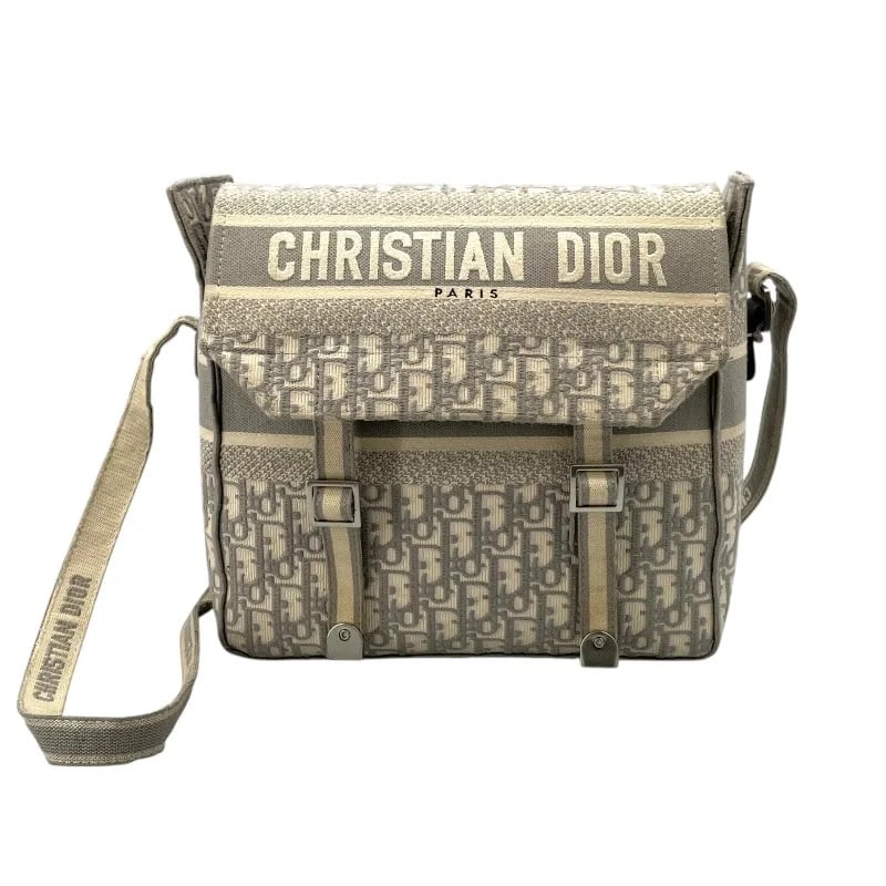 CHRISTIAN DIOR CAMP MESSENGER BAG HANDBAG: Christian Dior Camp Messenger Bag Handbag Brand: CHRISTIAN DIOR Type: Handbag Material: Oblique Jacquard Color: gray Size: W: 28cm / H: 27cm / D: 12cm / Shoulder: 113cm Accessories: None A