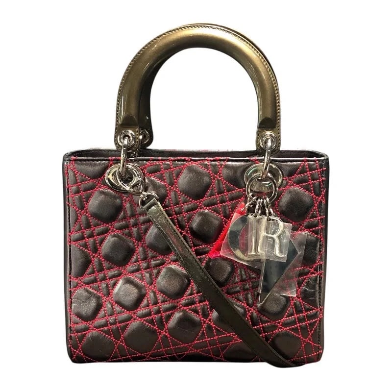 CHRISTIAN DIOR LADY DIOR MEDIUM METALLIC HANDBAG: Christian Dior Lady Dior Medium Metallic Handbag Brand: CHRISTIAN DIOR Type: Handbag Material: Rum/Enamel Color: Metallic silver x khaki Size: W: 24cm / H: 20cm / D: 12cm / Shoulder: 90cm Accesso