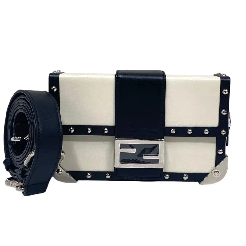 FENDI BAGUETTE TRUNK MINI WHITE & BLACK CALF HANDBAG: FENDI Baguette Trunk Mini White & Black Calf Handbag Brand: FENDI Type: Handbag Material: Calf Color: White x Black Size: W: 18cm / H: 11cm / D: 4cm / Shoulder: 120-132cm Accessories: None