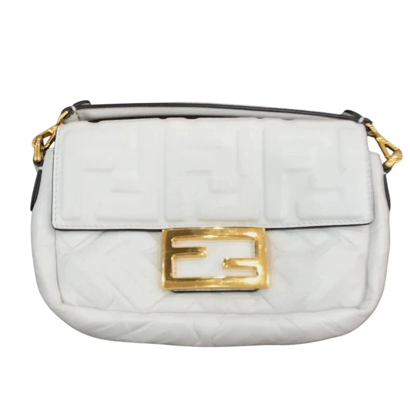 FENDI BAGUETTE SMALL WHITE/GHW HANDBAG: FENDI Baguette Small White/GHW Handbag Brand: FENDI Type: Handbag Material: Leather Color: White // GD Hardware Size: W: 20cm / H: 13.5cm / D: 4cm / Shoulder: 122cm Accessories: None Acces