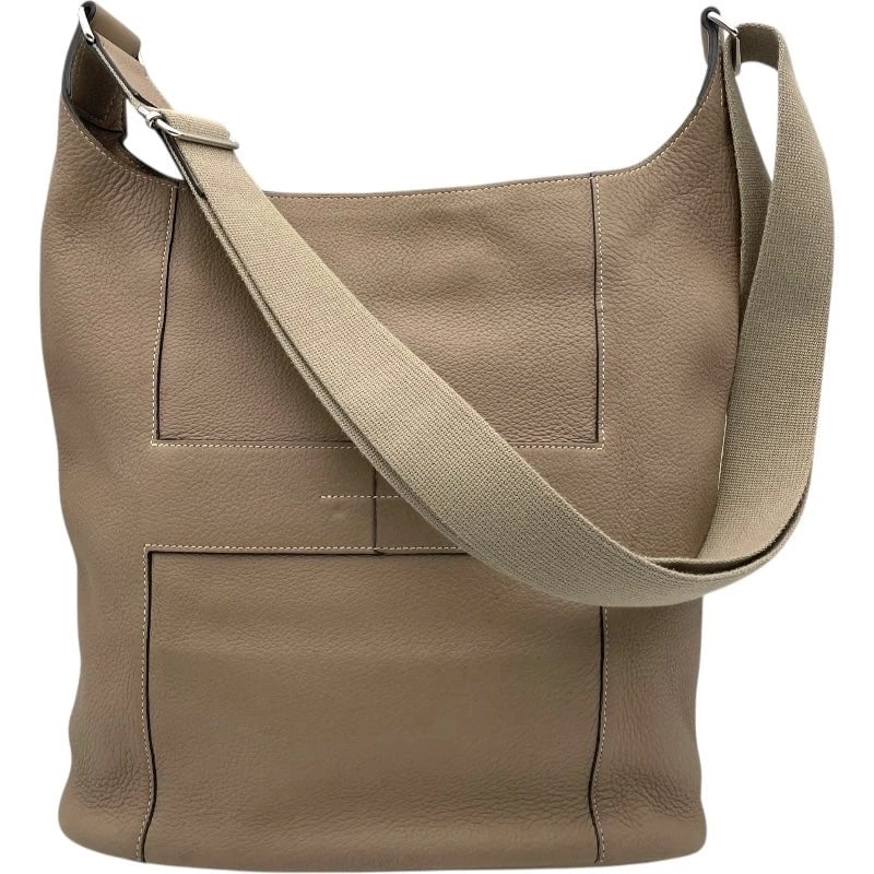 HERMES GOOD NEWS STAMP TOURTERELLE GREY SHW TAURILLON HANDBAG: HERMES Good News Stamp Tourterelle Grey SHW Taurillon Handbag Brand: HERMES Type: Handbag Material: Taurillon Color: Turtiere Grey SV Hardware Size: W: 30cm / H: 31.5cm / D: 12cm / Shoulder: 71-13