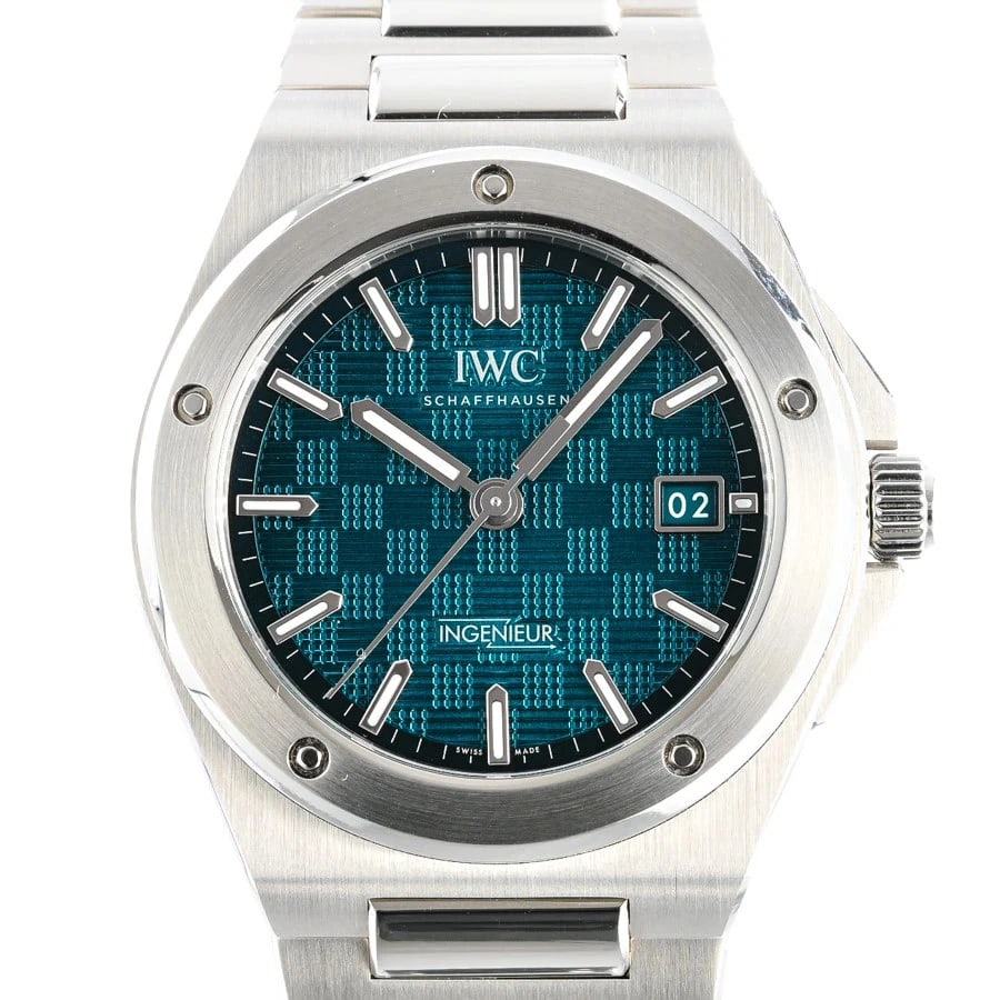 IWC INGENIEURBLUE WATCH: IWC IngenieurBlue Watch Brand: IWC Type: N/A Material: Band Material Stainless Steel/Bracelet, Case Material N/A Color: Band Color Blue Size: Band Size none, Case Size 40mm Accessories: None <