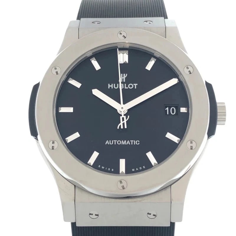 HUBLOT CLASSIC FUSION TITANIUM SS GENUINE RUBBER WATCH: Hublot Classic Fusion Titanium SS Genuine Rubber Watch Brand: HUBLOT Type: Wrist watch Material: SS/Genuine rubber Color: Dial Color Black Size: [ Case size ] 45mm [ Arm circumference size ]