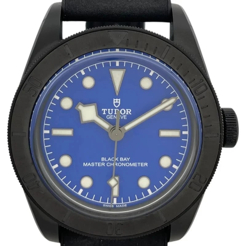 TUDOR HERITAGE BLACK BLUE CERAMIC WATCH: Tudor Heritage Black Blue Ceramic Watch Brand: TUDOR Type: Wrist watch Material: ceramic Color: Dial Color Blue Size: [ Case size ] 41mm / Case shape: Round face / Case thickness: 14.3mm [ Arm