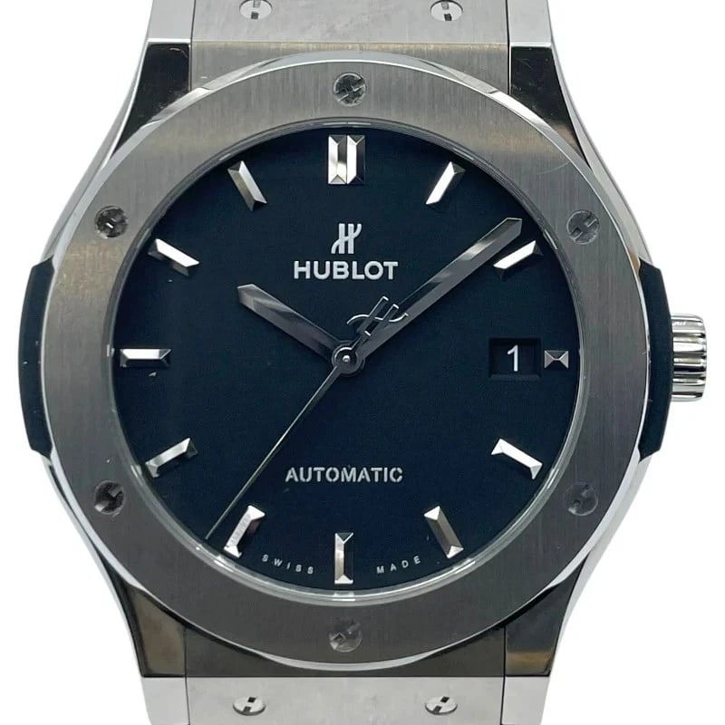 HUBLOT CLASSIC FUSION TITANIUM BLACK WATCH: Hublot Classic Fusion Titanium Black Watch Brand: HUBLOT Type: Wrist watch Material: titanium Color: Dial Color Black Size: [ Case size ] 45mm / Case shape: Round face / Case thickness: 10.6mm