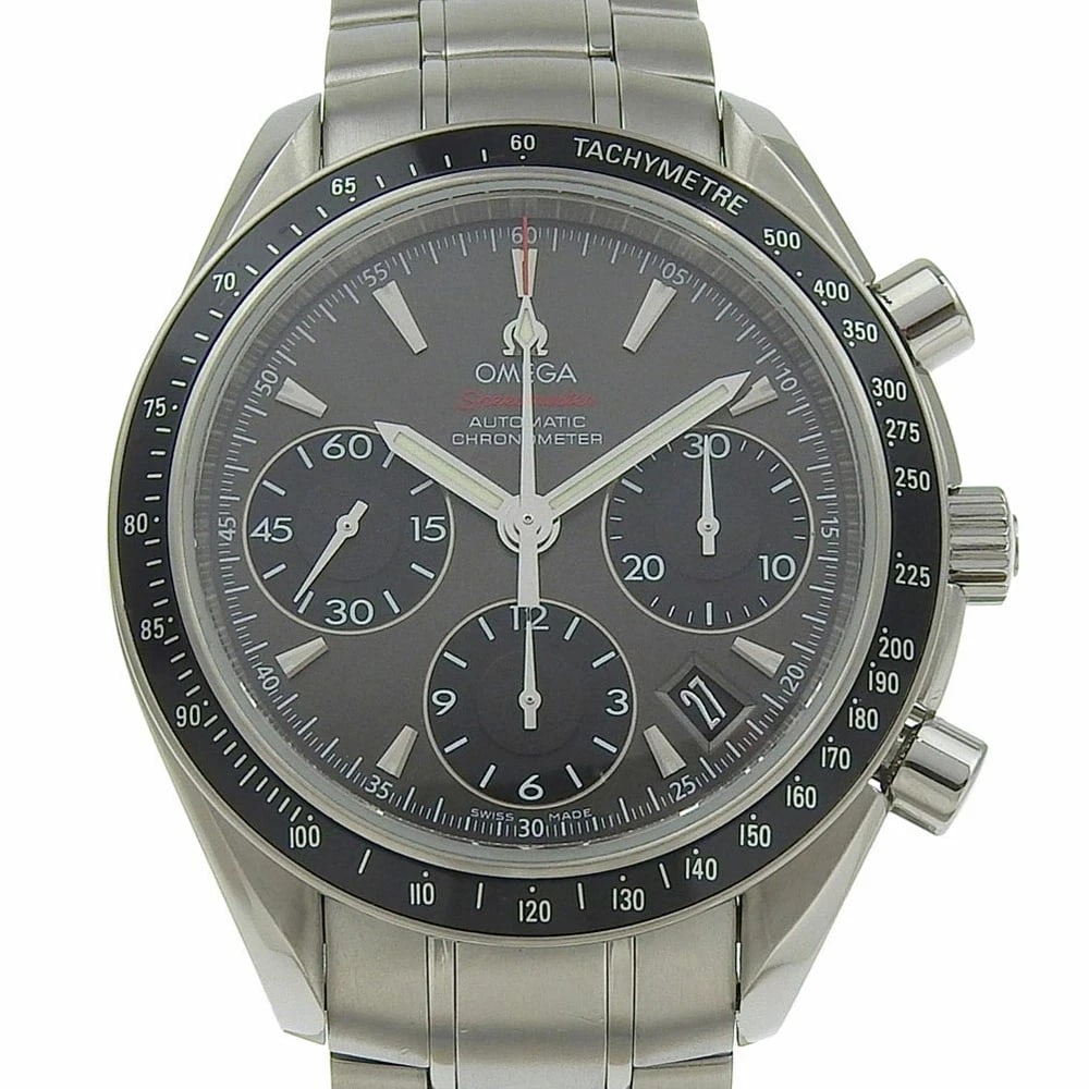 OMEGA SPEEDMASTER CHRONOGRAPH WATCH: OMEGA Speedmaster Chronograph Watch Brand: OMEGA Type: Wrist watch Material: SS Color: Dial Color Bezel Color Silver Dial Color Black Size: Case Size 40mm Band size 17.5cm Band Width 18.5mm 