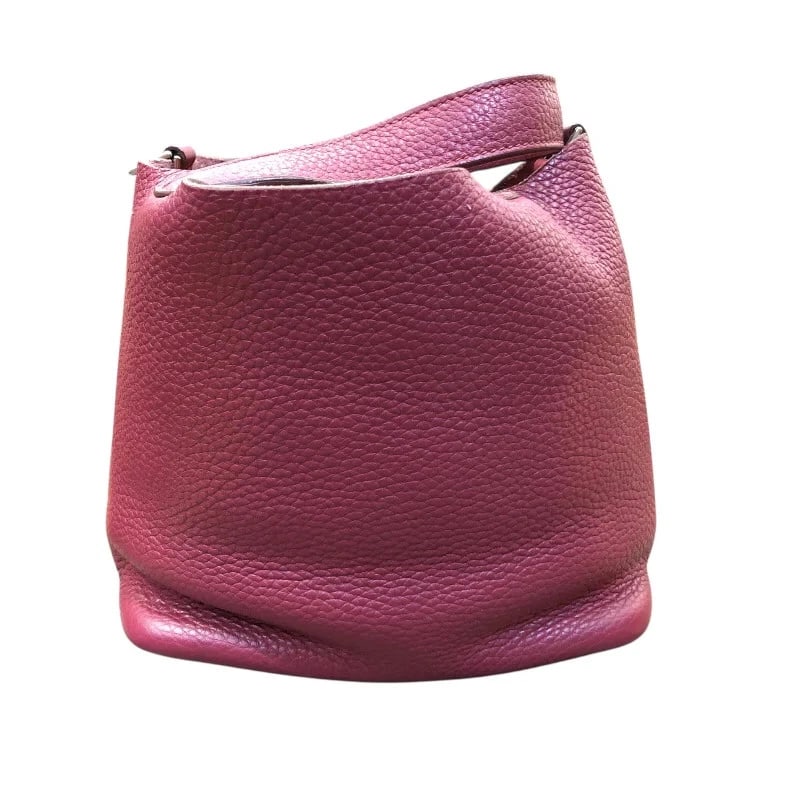 HERMES PICOTIN LOCK PM T STAMP RUBY/SHW CLEMENCE LEATHER HANDBAG: HERMES Picotin Lock PM T Stamp Ruby/SHW Clemence Leather Handbag Brand: HERMES Type: Handbag Material: Taurillon Color: Ruby // SV Hardware Size: W: 18cm / H: 13cm / D: 13cm Accessories: None