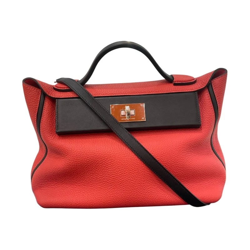 HERMES DEPECHES 29 Y STAMP ROUGE VIF NOIR/SHW TOGO SWIFT HANDBAG: HERMES Depeches 29 Y Stamp Rouge Vif Noir/SHW Togo Swift Handbag Brand: HERMES Type: Handbag Material: Togo Swift Color: Rouge Bivoine Noir // SV Hardware Size: W: 29cm / H: 20cm / D: 13.5cm / Sho