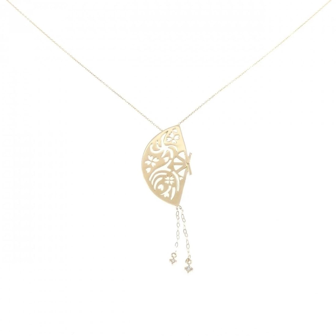 K18YG FOLDING FAN DIAMOND NECKLACE: K18YG folding fan Diamond Necklace Brand: Unbranded Type: Necklace Material: K18 Yellow Gold, Main Stone/Creation natural Color: Yellow Gold Size: 45cm ActualSizePendant top H x W: