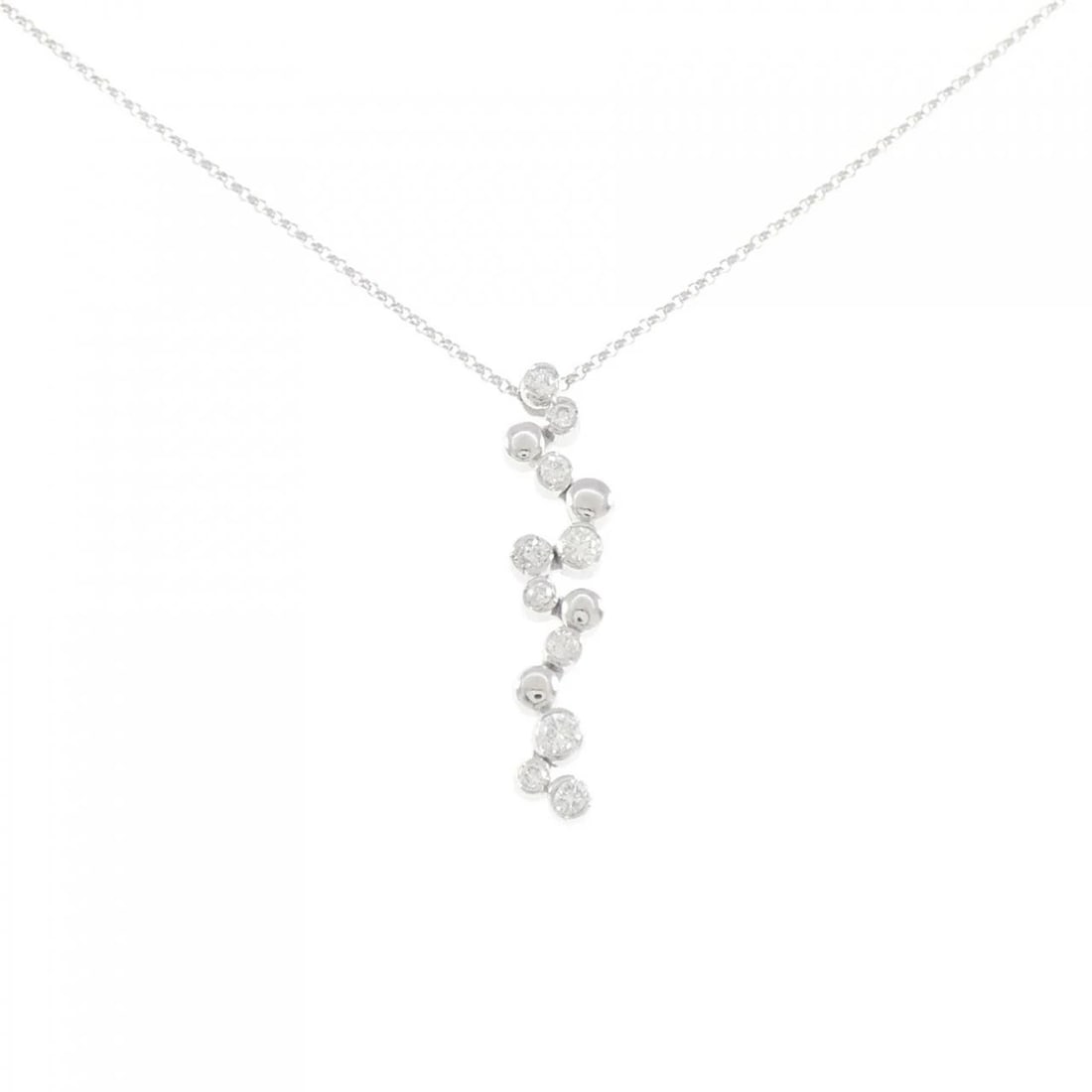 K18WG DIAMOND NECKLACE: K18WG Diamond Necklace Brand: Unbranded Type: Necklace Material: K18 White Gold, Main Stone/Creation Natural Color: White Gold Size: 45cmActualSize Pendant top H x W: 28.2mmx6.6mm Chain Max.