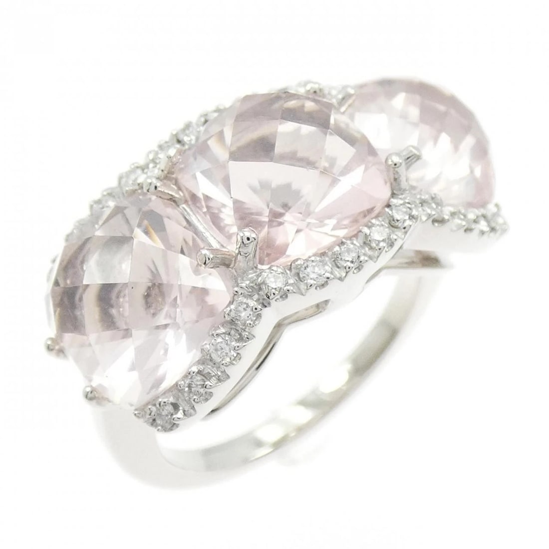 PONTE VECCHIO ROSE QUARTZ RING: Ponte Vecchio Rose Quartz Ring Brand: Ponte Vecchio Type: Ring Material: 750 White Gold, Main Stone/Creation Main Stone Rose QuartzSide Stone Diamond Color: White Size: 5.5 -6 (US size) 
