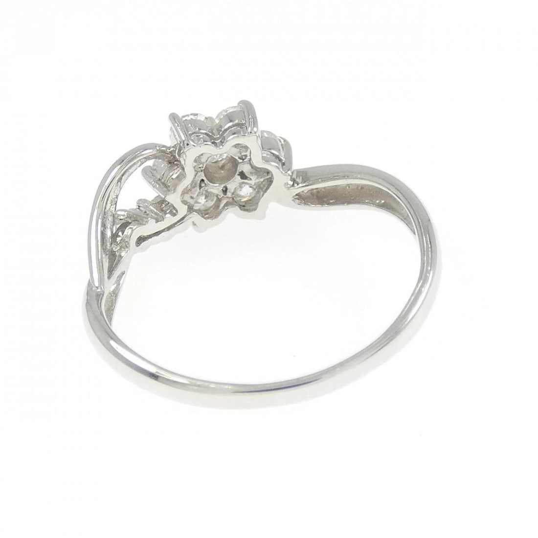 PT900 FLOWER DIAMOND RING - 3