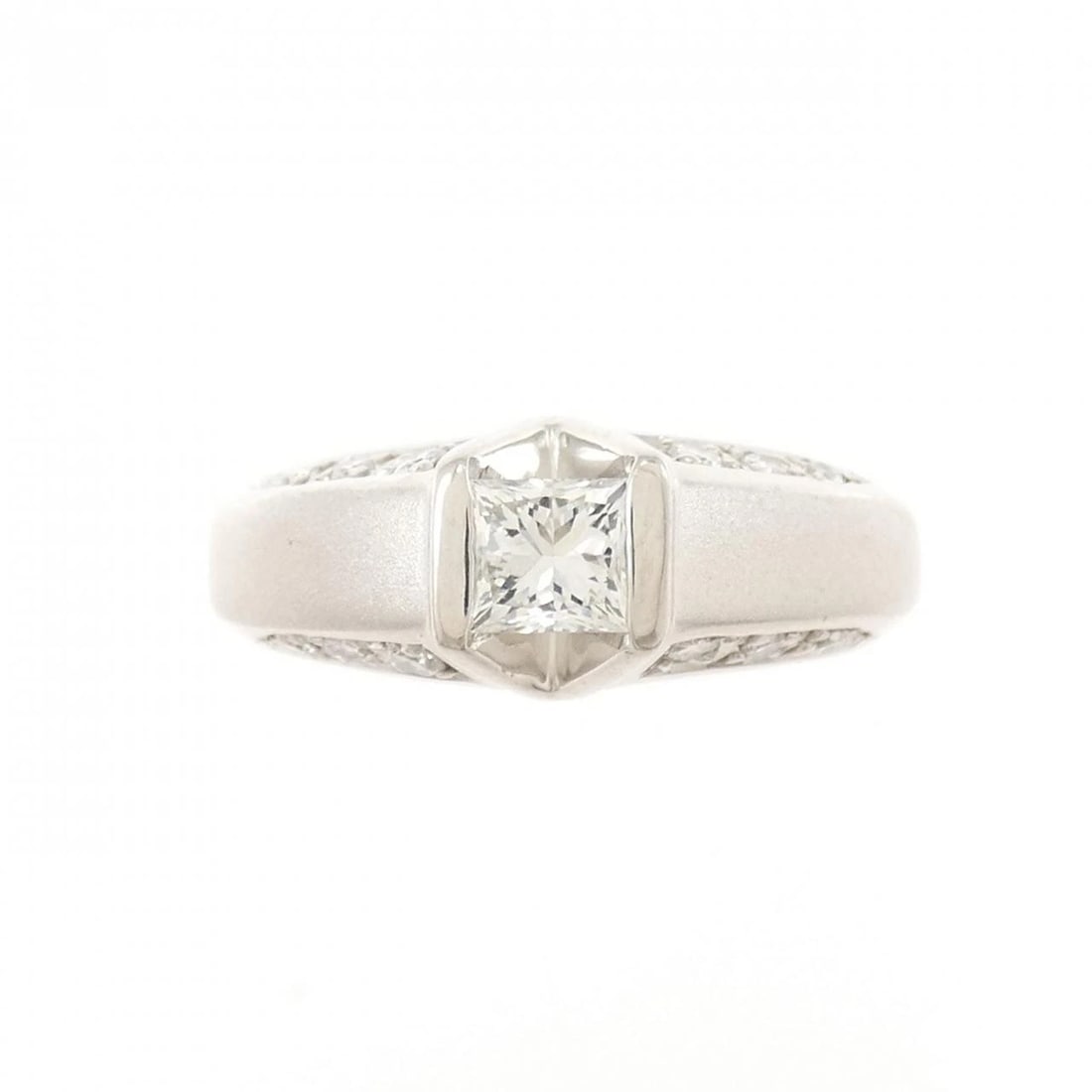 PT900 DIAMOND RING - 2